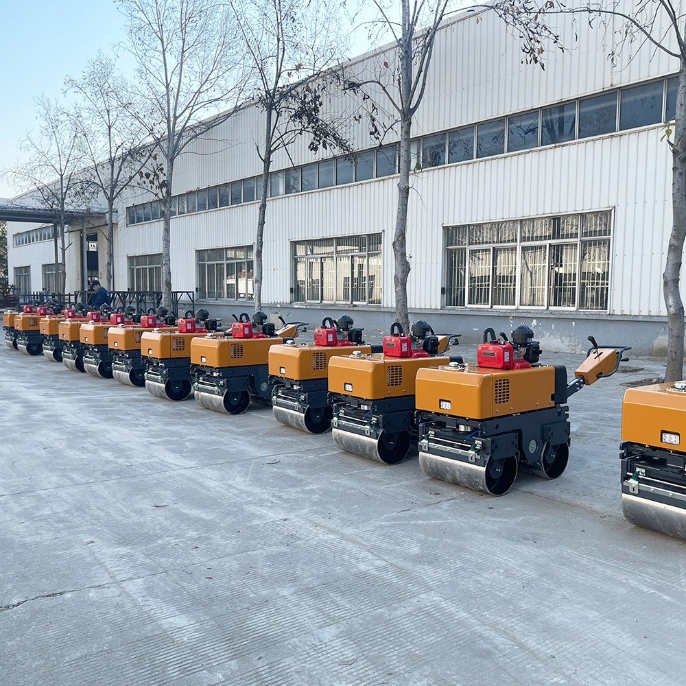 小型壓路機(jī)十字路口施工，瀝青路面的接縫有什么技巧處理